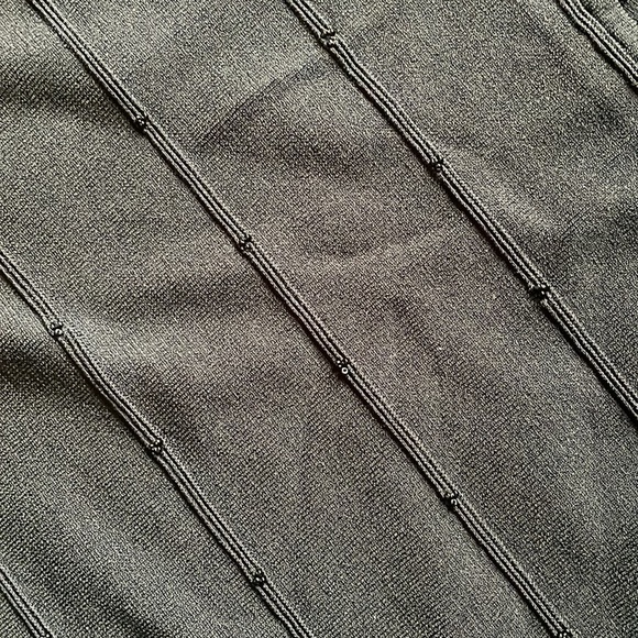 Carducci Black Knit Sleeveless Top with Beaded Detail, size Large - Picture 3 of 9